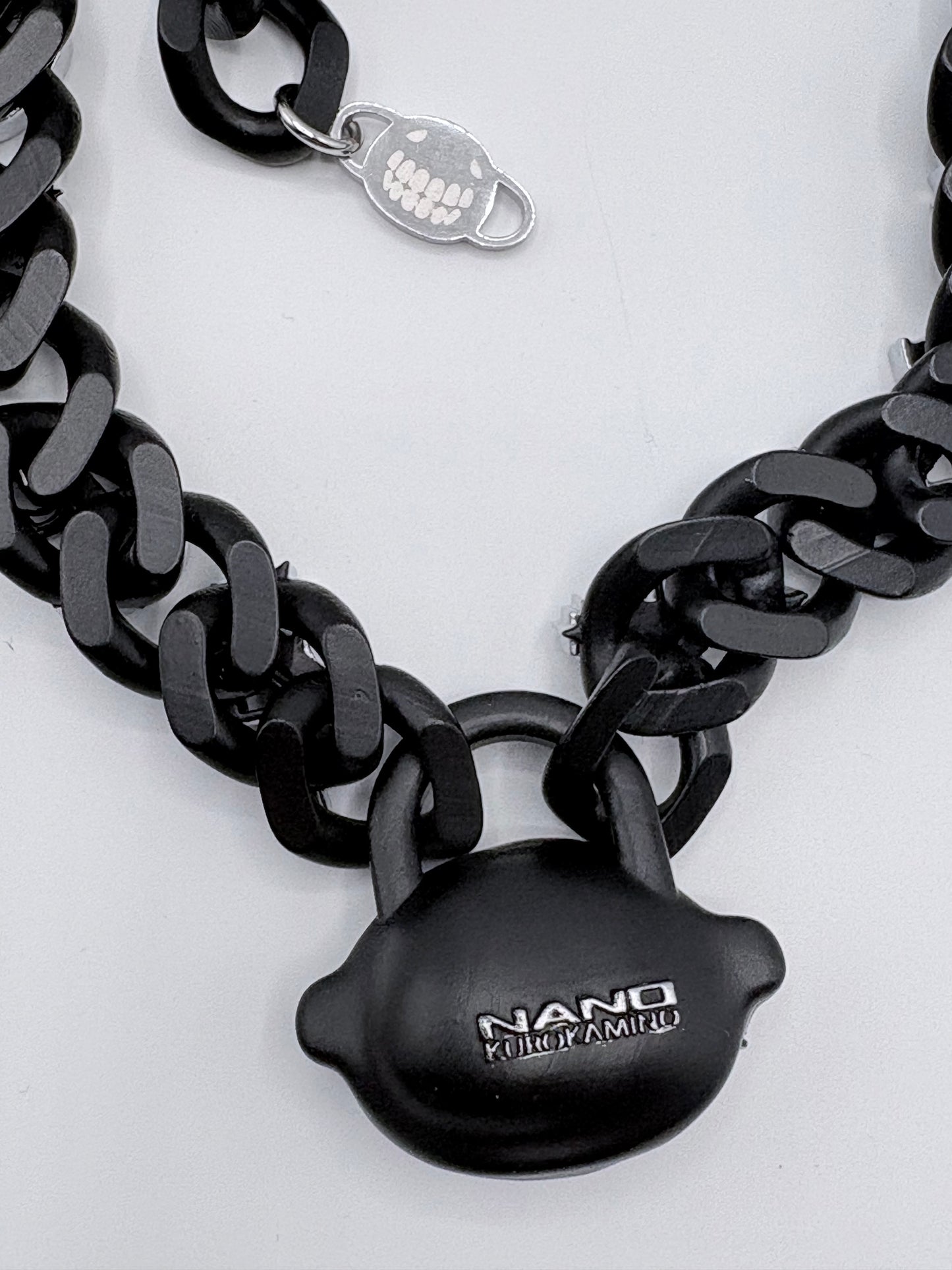 YOKAI KUROKAMI FACECHAIN- BLACK SILVER